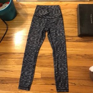 Heathered clululemon leggings
